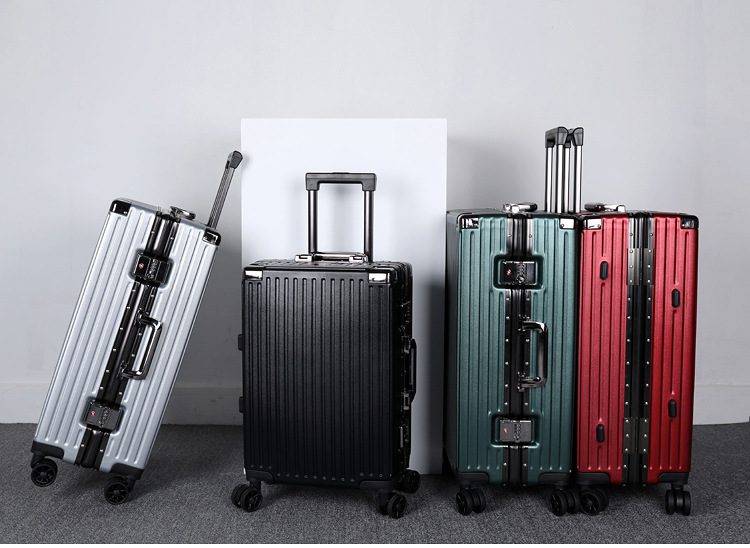 Carry On Luggage 4 Wheels Trolley Bag Designer Luggage Sets Travelling Bags Suitcase Silent Wheel PP Luggage Set Factory Price